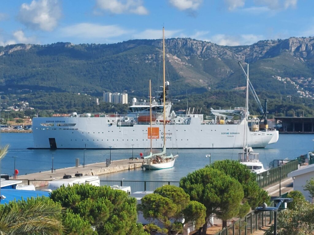 Accueil orangemarine laseyne1